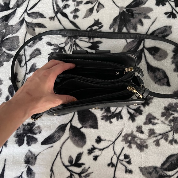 Small Black Shoulder Purse - Picture 3 of 3